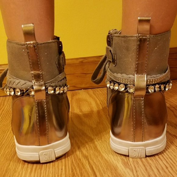 Stuart Weitzman Pewter Sparkle Strap Sneak… - Picture 8 of 8